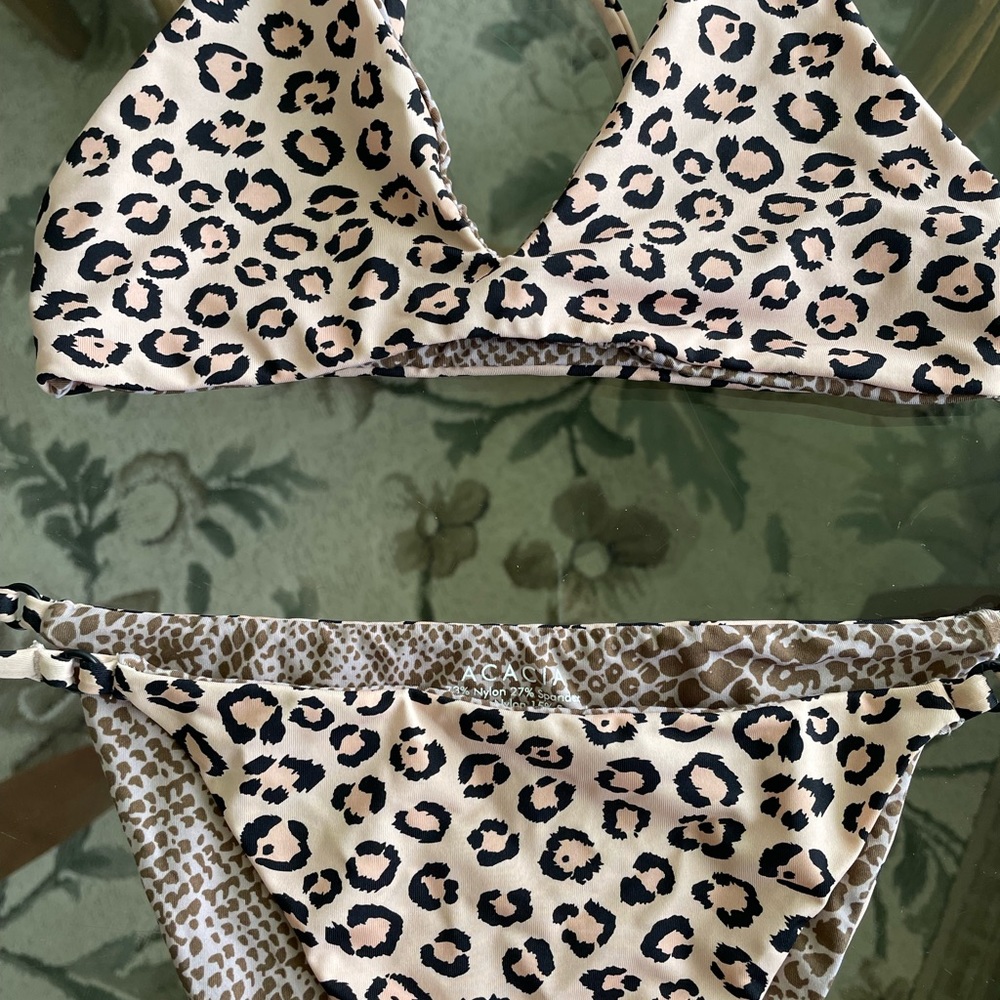 Like new Acacia Bikini in “Wild”